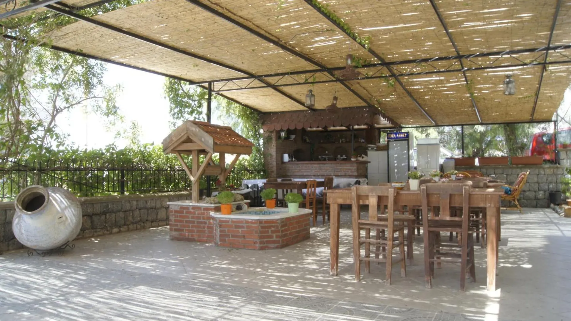Fora Apart Otel Çeşme