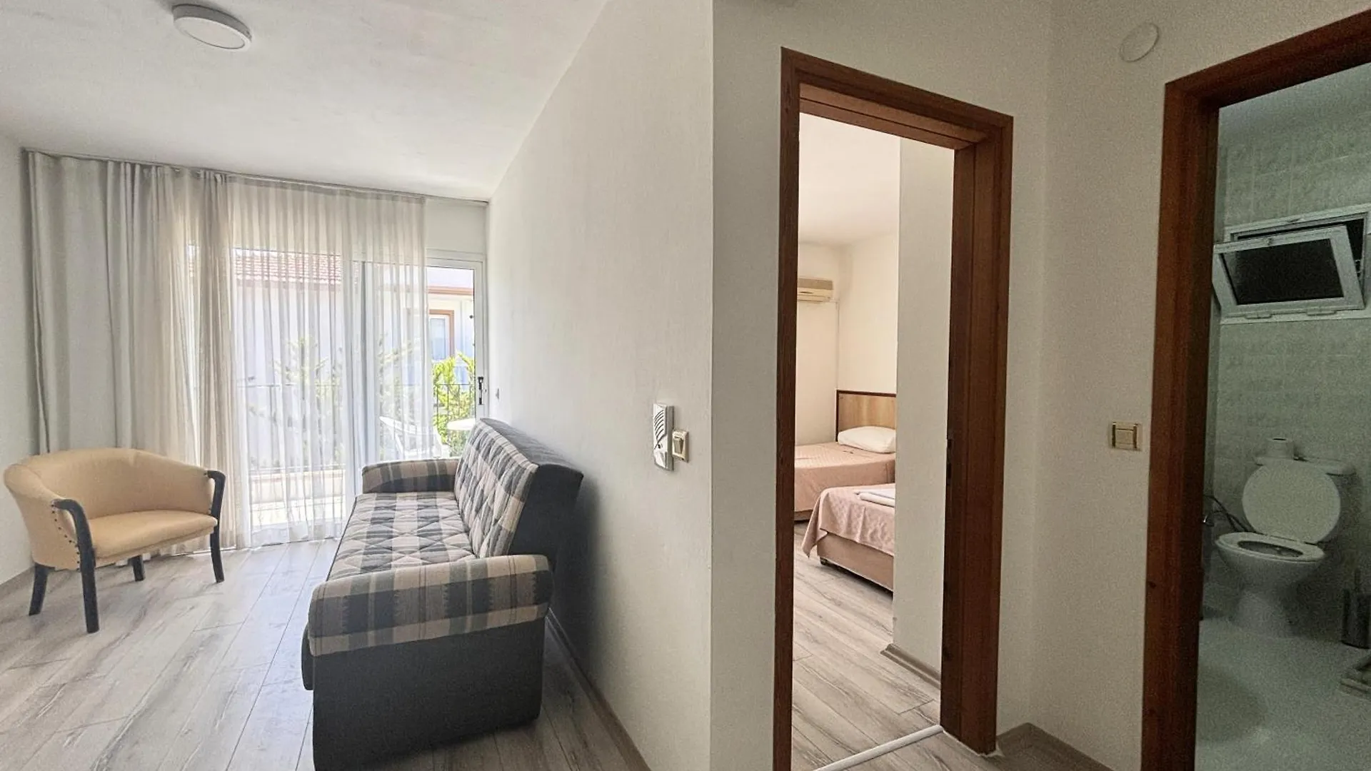 Fora Apart Otel Çeşme